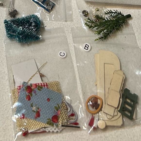 Box Theatre Making Kit. - Picture 4 of 8